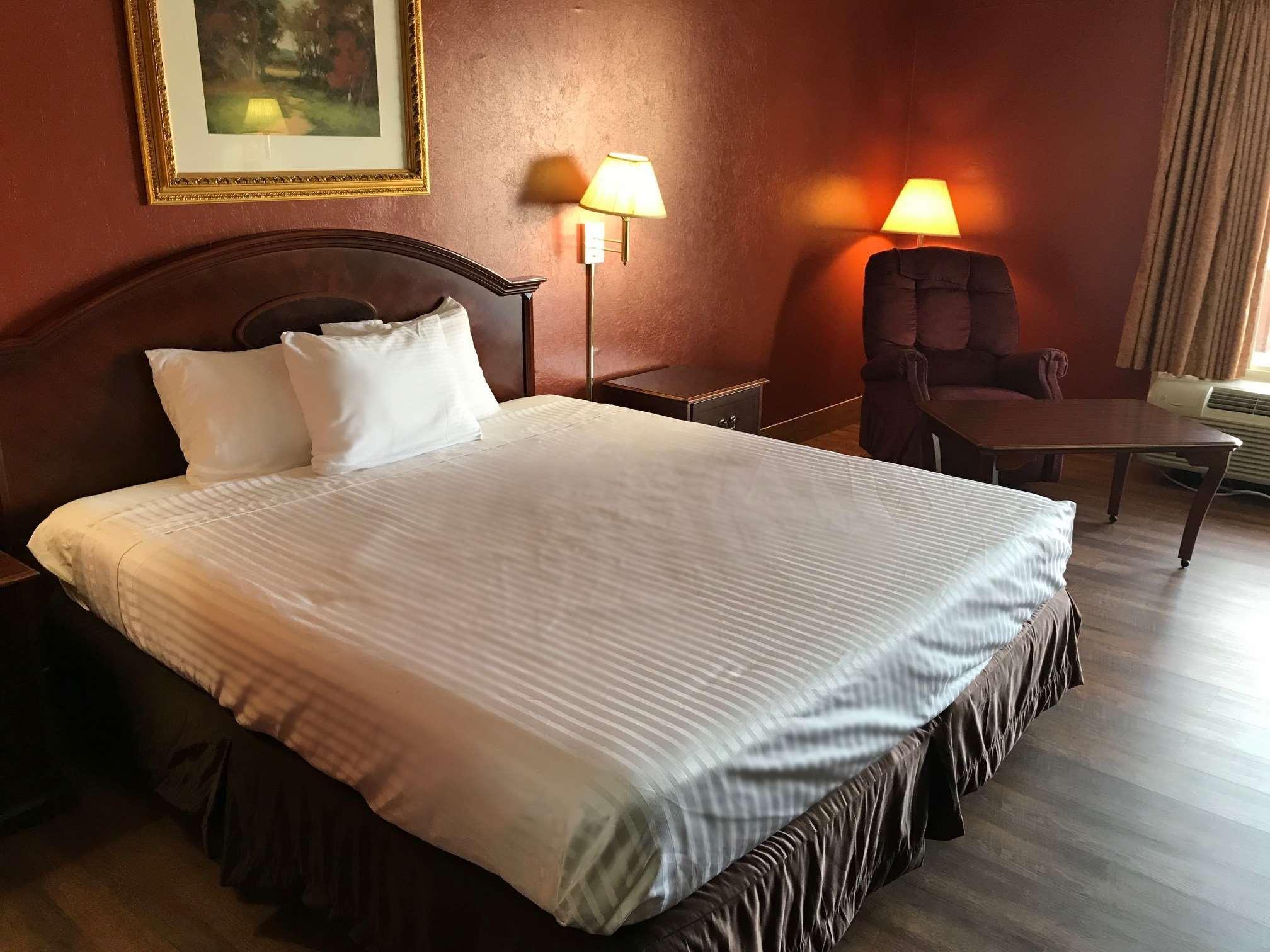 พูลแมน มาดริด แอร์พอร์ต แอนด์ เฟเรีย Hotel ภายนอก รูปภาพ